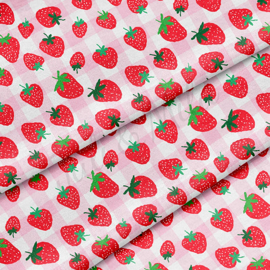 100% Cotton Fabric CTN2473 Strawberries